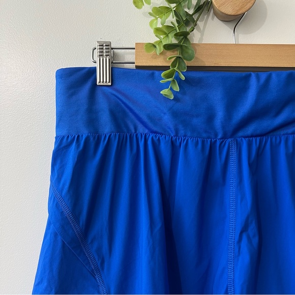 Fabletics Austyn Run Electric Blue Lined Workout Running Shorts - Picture 2 of 12